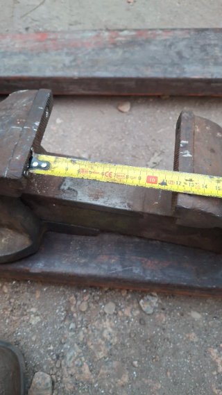 Tornillo  de banco antiguo