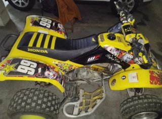 Quad Honda Motocross Amarillo
