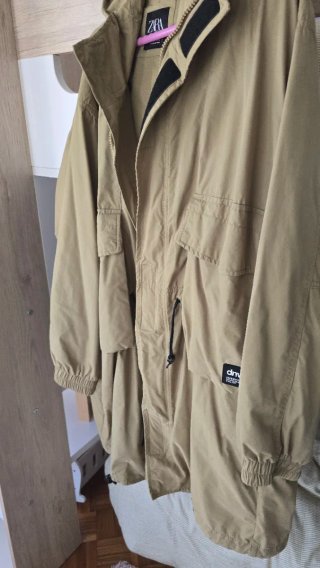 Parka Zara Beige/Verde Oliva