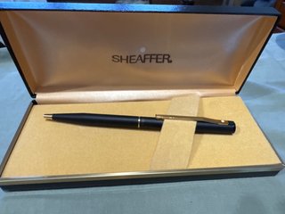 Bolígrafo Sheaffer Negro Mate y Oro