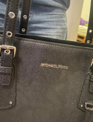 Bolso Michael Kors Voyager Negro Cuero