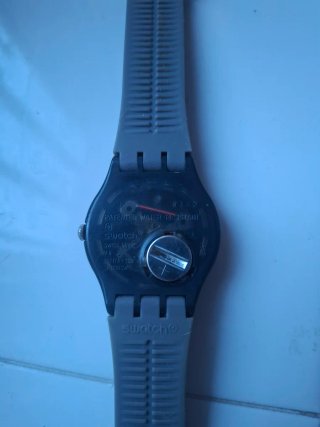 Swatch SR1130SW Reloj correa silicona gris