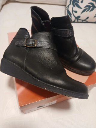 Botines negros piel hebilla talla 37