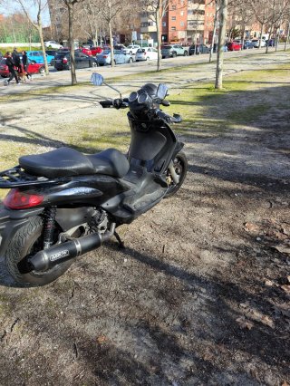Piaggio Beverly 500cc Maxi Scooter Negra