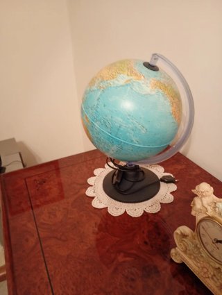 Mappamondo da tavolo
