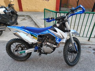 Rebel Master 250 Enduro Moto