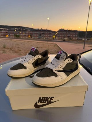 Nike Air Jordan Travis Scott