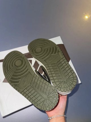 Nike Air Jordan Travis Scott