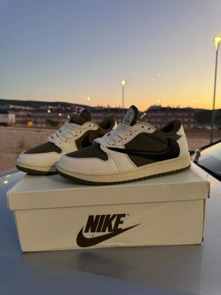 Nike Air Jordan Travis Scott