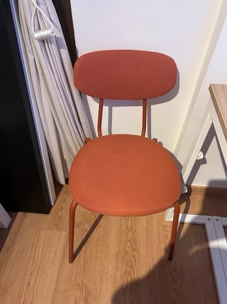Sedia arancione Ikea