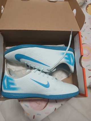 Zapatillas Fútbol Sala Nike Blancas y Azules