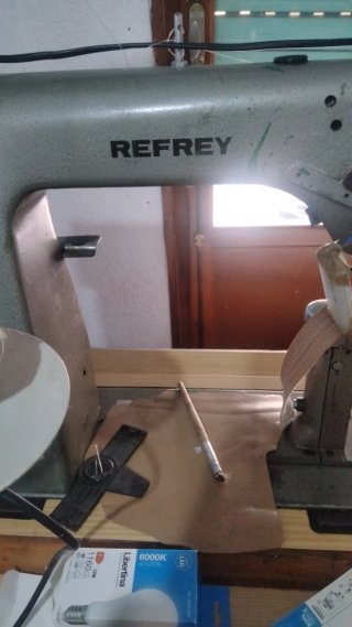Máquina de coser industrial Licorne