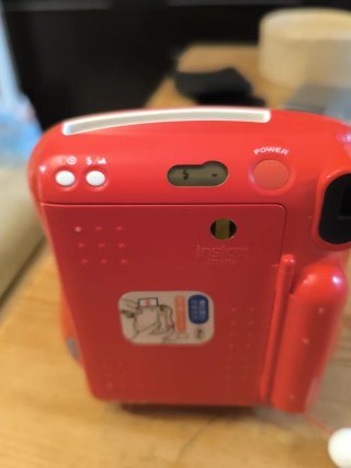 Fujifilm Instax Mini 25 Cámara Roja con defectos