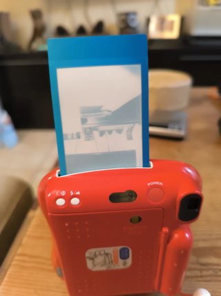 Fujifilm Instax Mini 25 Cámara Roja con defectos