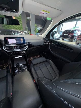 BMW X4 ( X-DRIVE )