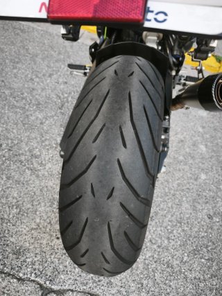 Kawasaki Z900 Negra y Verde