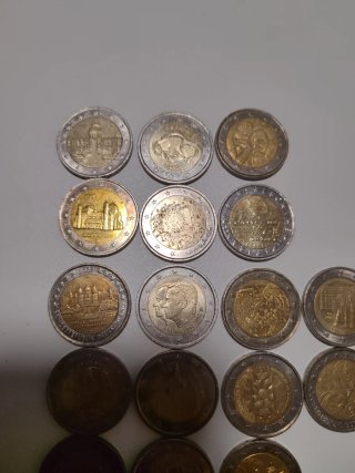 22 Monedas 2€ Circuladas
