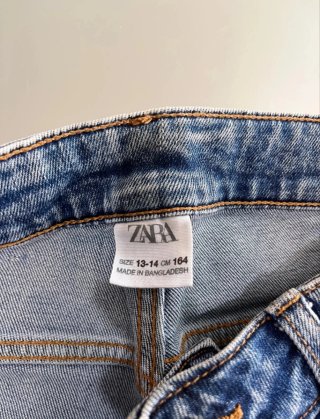 Pantalón vaquero niño desgastado