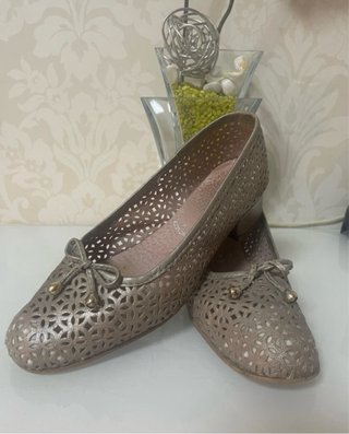 Manoletinas Roldán caladas tacón taupe/clay
