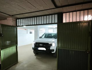 COCHERA CERRADA EN ARMILLA. Venta o alquiler