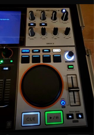 Denon DJ Prime Go+ con funda Magma