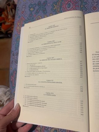 Manual de historia de derecho