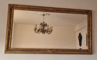 Mesa de comedor y 4 sillas de madera