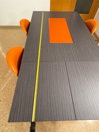 Mesa comedor extensible y 4 sillas Phanton.