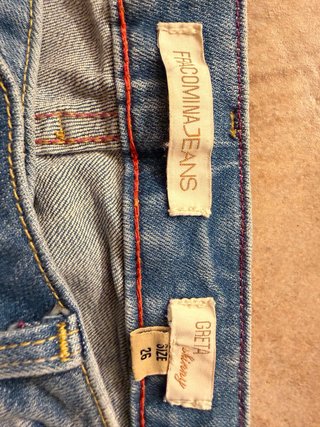 Pantalón tejano Fornarina desgastado