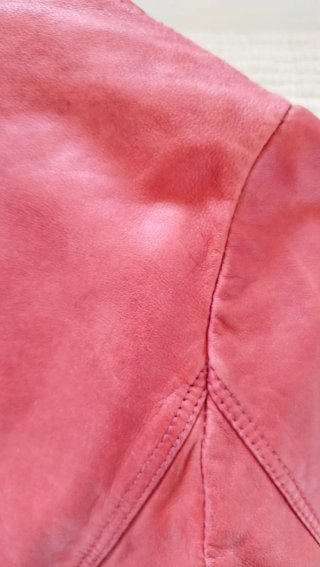 Chaqueta de Piel Roja