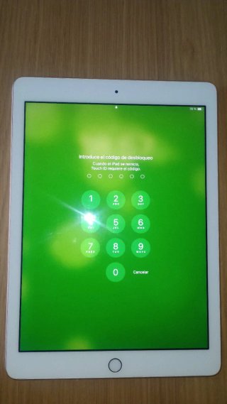 iPad 6ta Generación Gris/Blanco