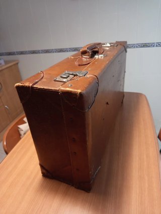 Maleta de cuero vintage