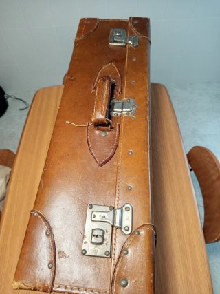 Maleta de cuero vintage