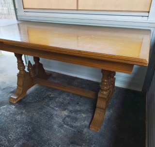 Mesa de comedor vintage de madera