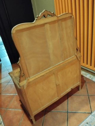 Cómoda de Madera antigua