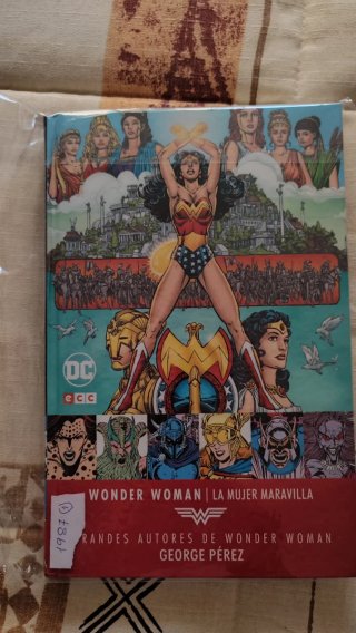 Wonder Woman de George Pérez, completa 5 tomos.