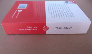 Bajo una luna misteriosa. Libro