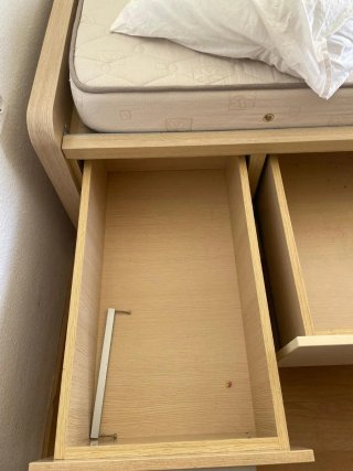 Cama nido madera maciza con estantería. Descuento