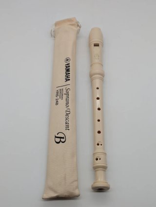 Flauta Yamaha YRS-24B Soprano Barroca