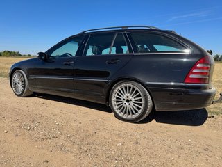 Mercedes-Benz Clase C 2004