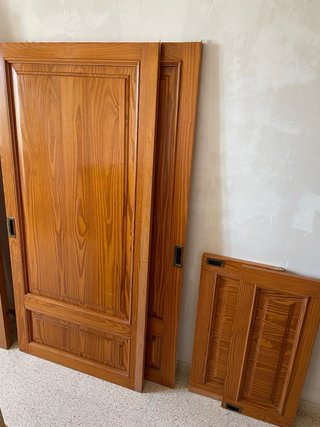 Puertas y marco armario pino macizo