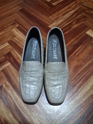 Mocasines Pitillos Beige Cocodrilo