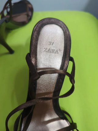 Sandalias Zara tacón raso T37
