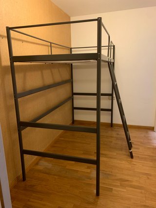 Cama supletoria metálica con escalera