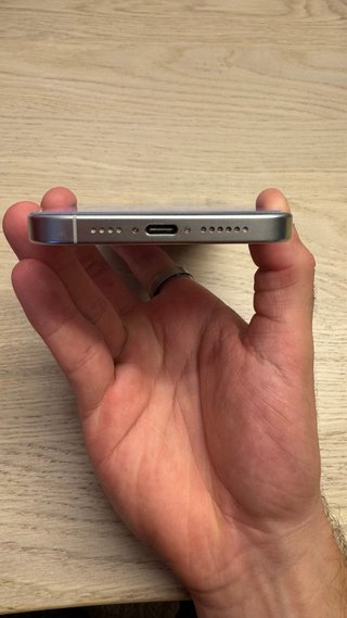 iPhone 15 Pro Max Blanco. 256GB (85% bateria)