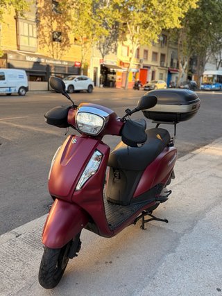 Suzuki Address 2023 Scooter Rojo