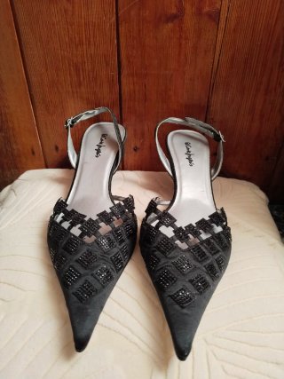 Zapatos de tacón El Corte Inglés negros y plateado