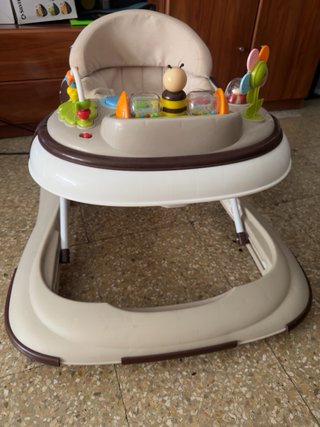 Trona para bebé color beige y blanco