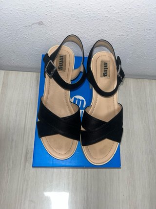 Sandalias Mustang Tacón Negro T.39