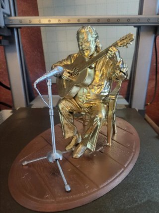 Figura El Parrita 21cm + Base y Micrófono